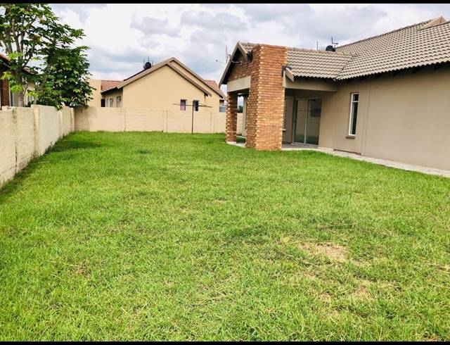 3 BEDROOM TOWNHOUSE FOR SALE IN WATERKLOOF
